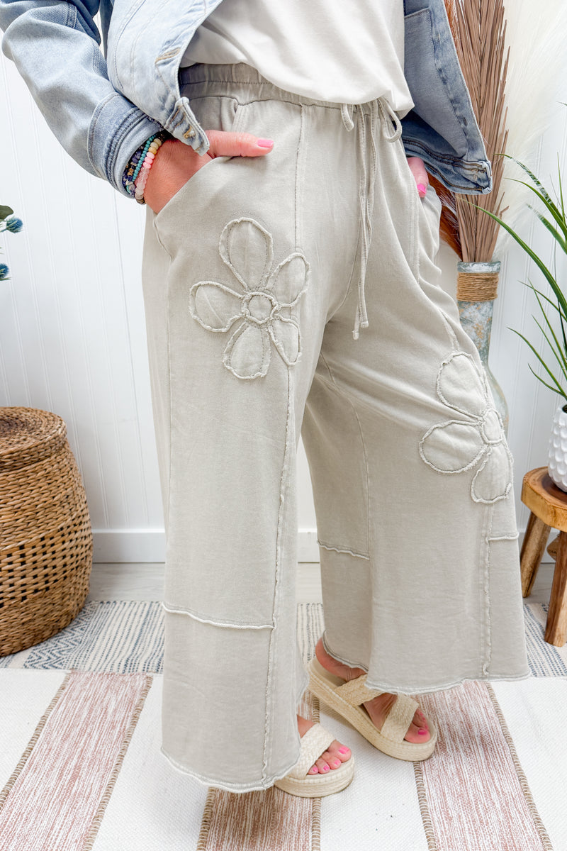 Stone Mineral Wash Daisy Sweatpants