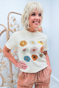 Ivory Daisy Grahpic Tee